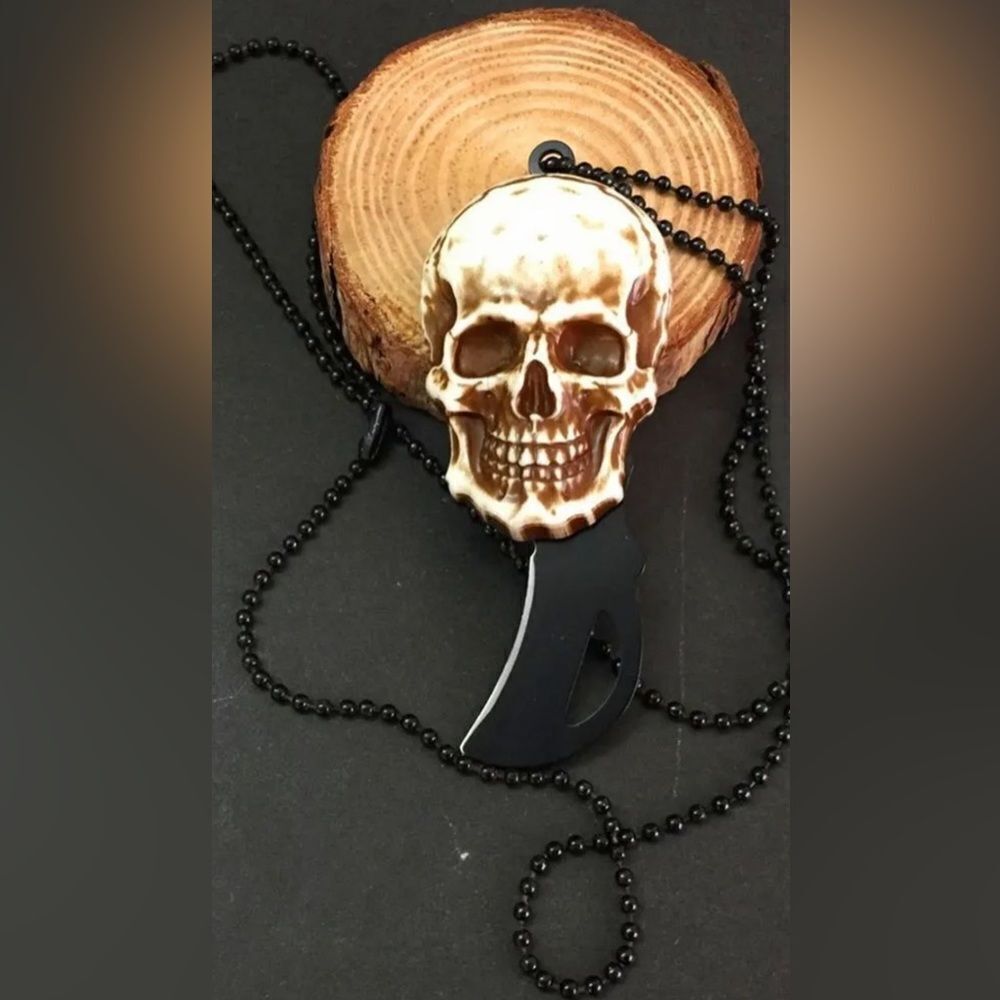 Retro skull pocket mini folding knife necklace, keychain, pendant EDC Tool.